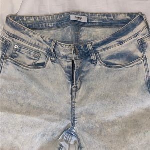 Kensie Light Wash Jeans